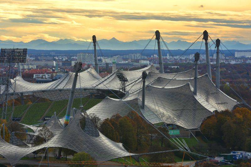 Die Schulklasse zu Besuch im Olympiapark