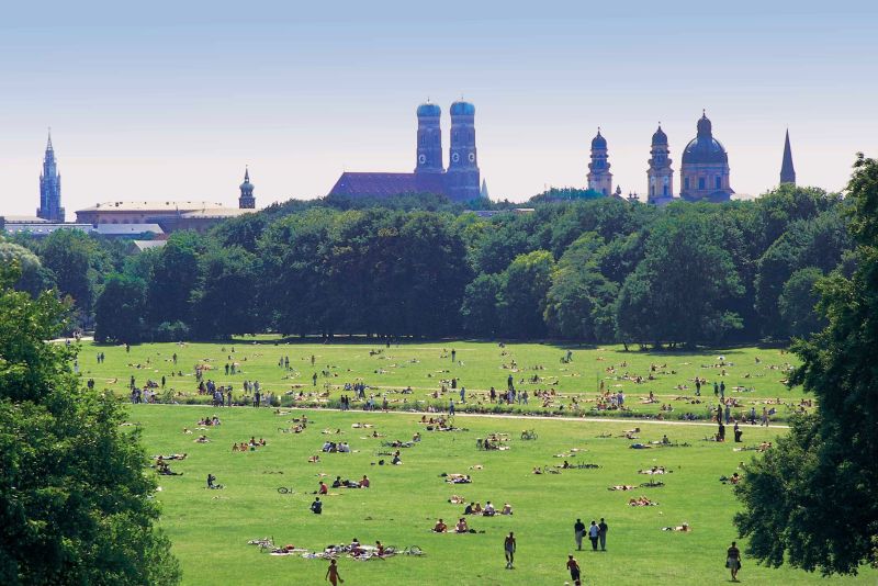 Schulklasse im Englischen Garten München