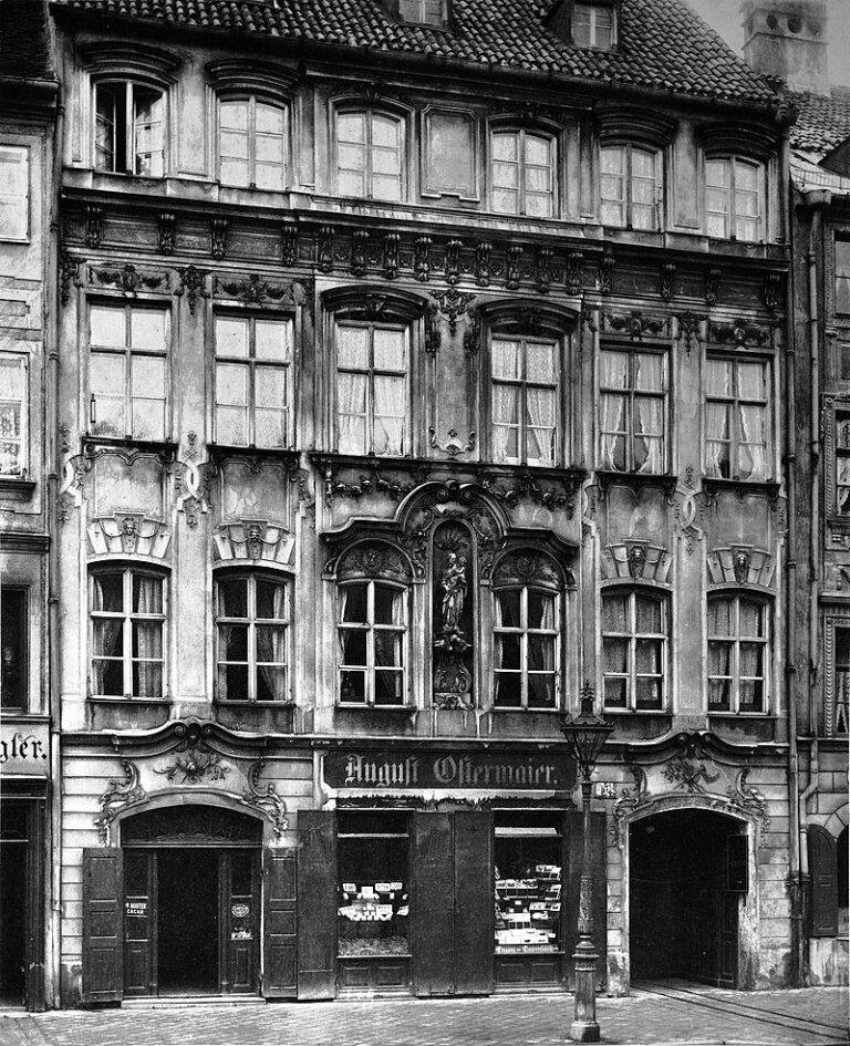 Die Originalfassade des Gunetzrhainer-Hauses in München