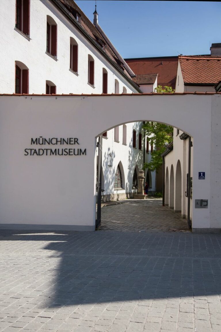 Schulklasse besucht das Stadtmuseum München